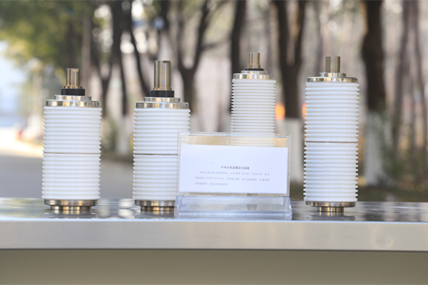 真空開(kāi)關(guān)管絕緣外殼采用玻璃材料，優(yōu)勢(shì)多多！